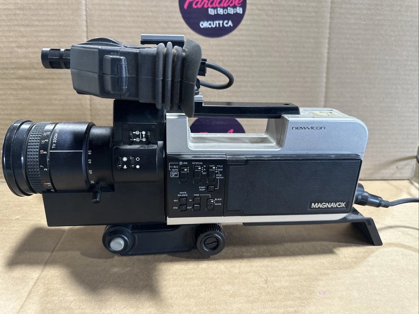 Magnavox Newvicon Color Video Camera VR8280BK02 Auto Focus 8X Zoom Untested