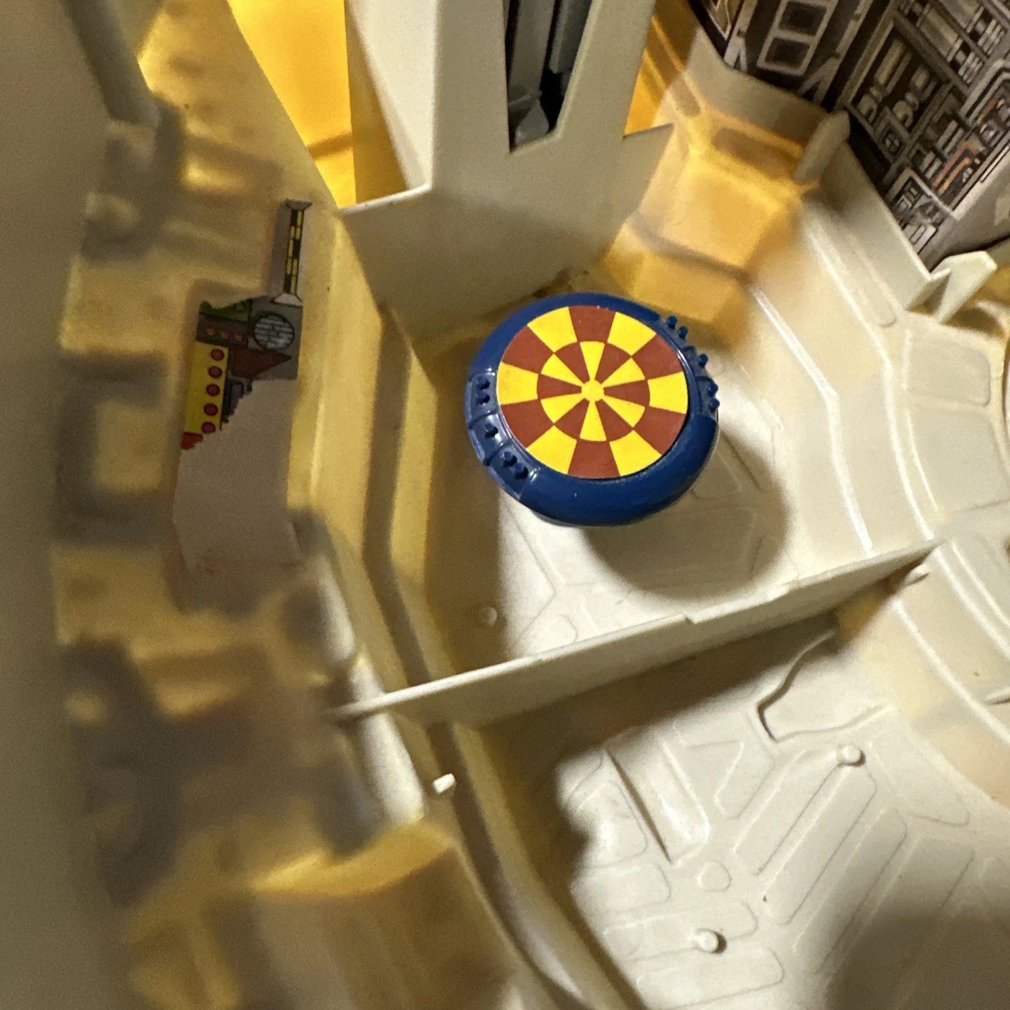 Vintage Kenner 1979 Star Wars Millennium Falcon incomplete