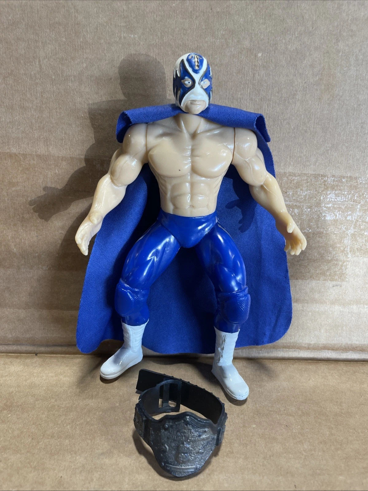 MIL MASCARAS ARENA ACTION FIGURE 90s LUCHA LIBRE RARE WRESTLING AAA CMLL WWE
