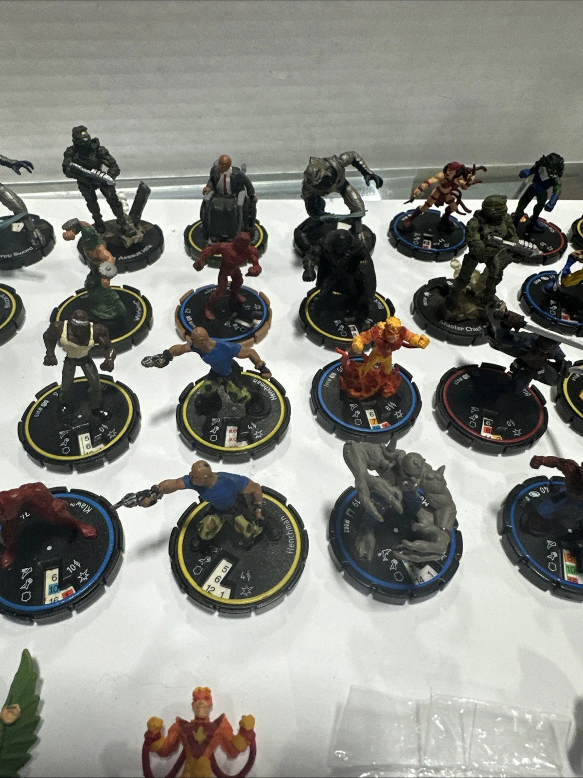 WizKids Heroclix Mixed Lot of 26 Marvel & DC Bullseye Infinity Challenge, Misc.
