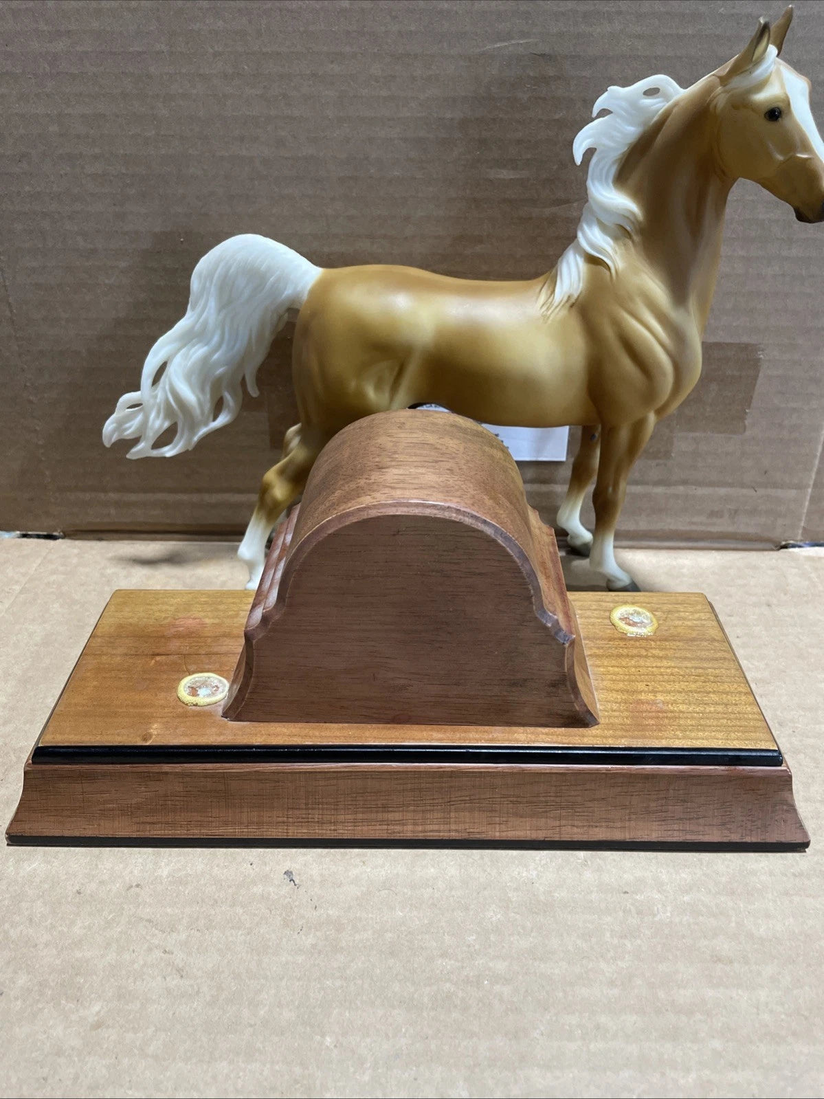 Breyer 50th Anniversary Mantlepiece Clock With #571 Palomino Saddlebred Stallion