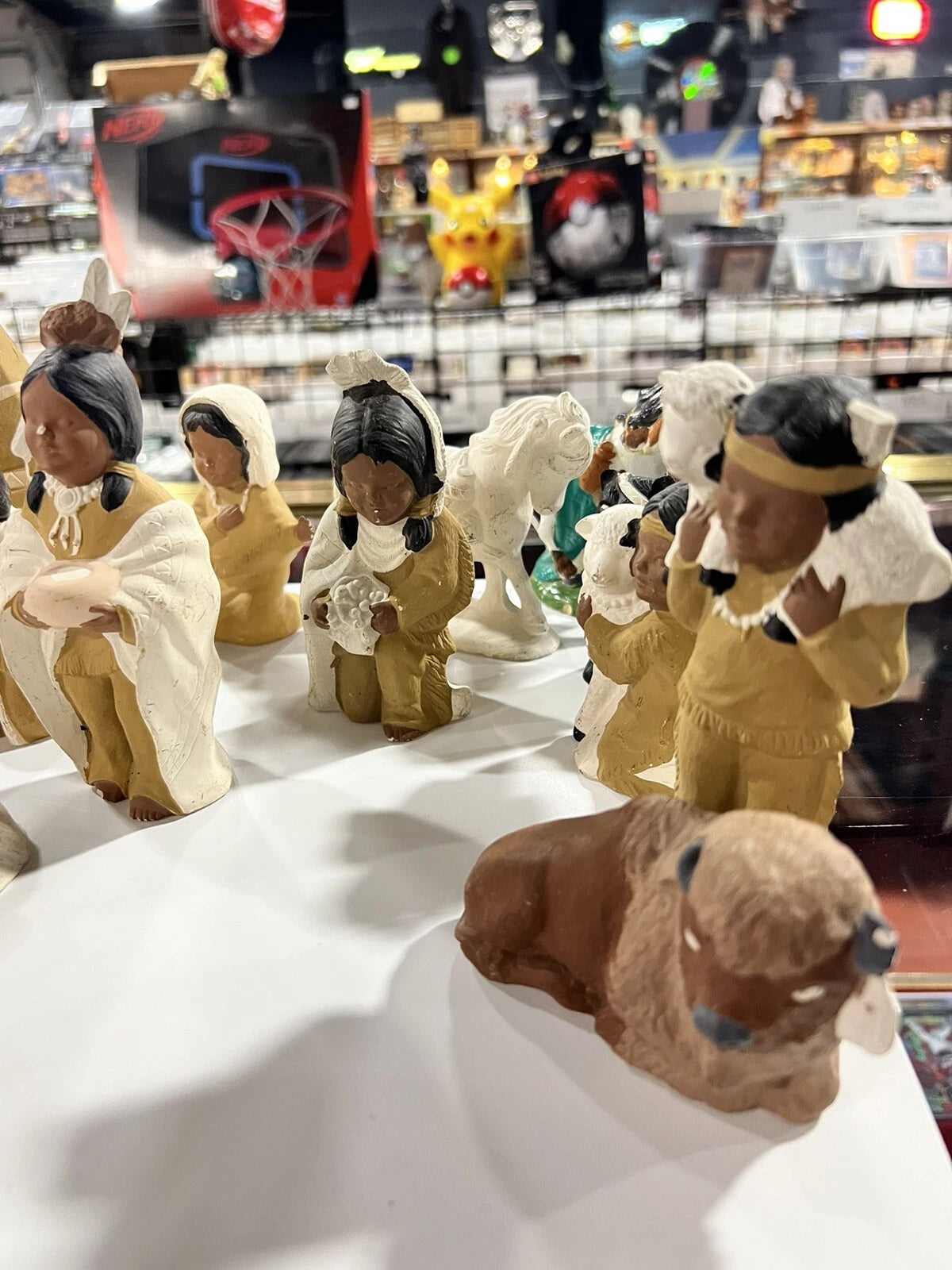 VTG Lot Of 15 Ceramic Native American Figure Set With Animals