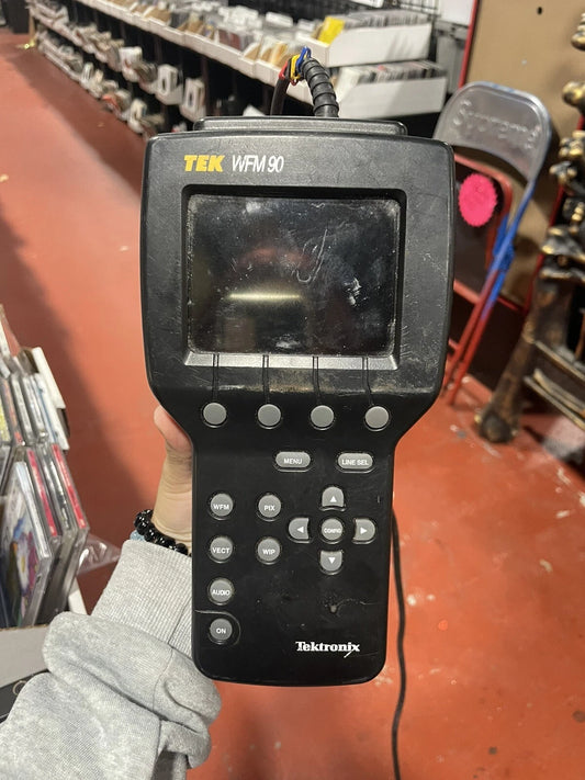 TEKTRONIX WFM 90 HANDHELD WAVE FORM MONITOR