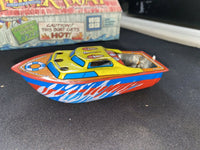 REPRODUCTION CANDLE POWERED POWER BOAT WITH EXTRA CANDLES & BOX