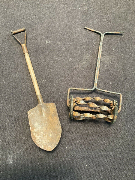 VINTAGE CUTE MINIATURE Metal And Wood Tools ANTIQUE Lawn Mower And Shovel Set