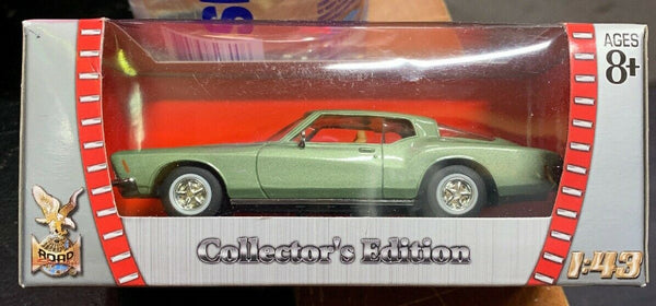 Road Signature Collection Buick Riviera GS 1971 1/43 (9955)