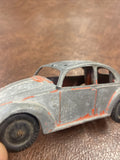 Vintage TootsieToy 5” Diecast Volkswagen Beetle no. 25 made in Chicago USA